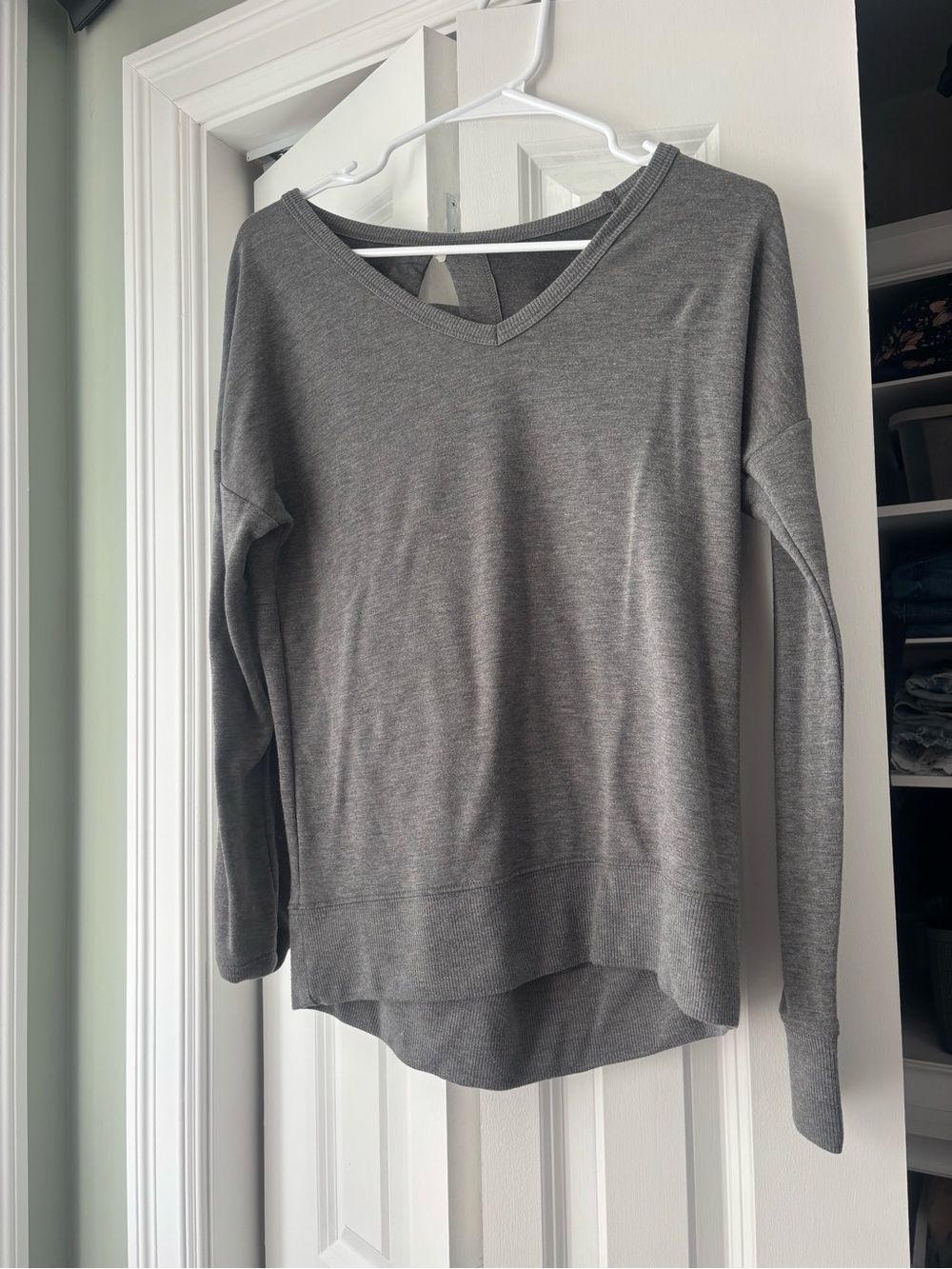 Yogalicious Gray V-Neck Long Sleeve Pullover